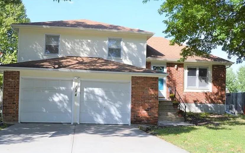 Photo of 724 Valerie Lane in Gardner, KS