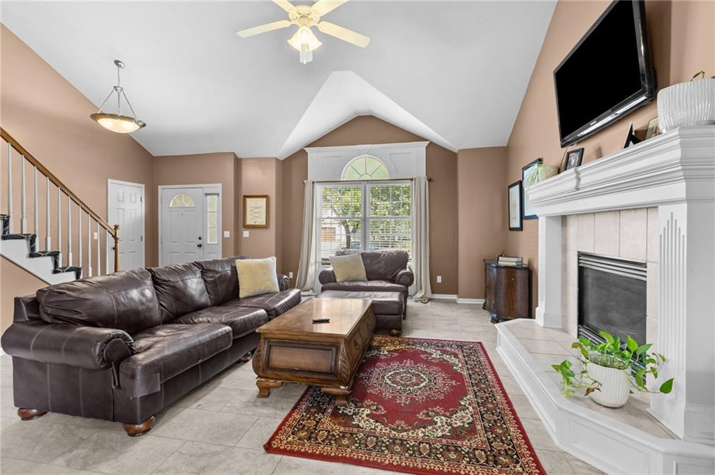 Photo 3 of 7640 N Everton Avenue