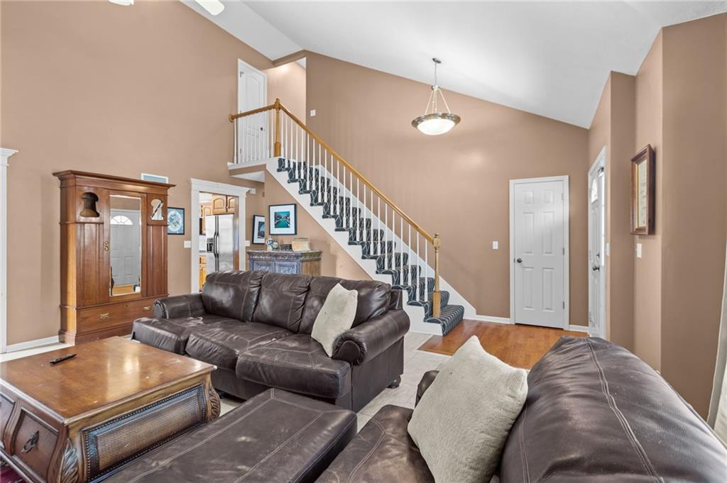 Photo 4 of 7640 N Everton Avenue