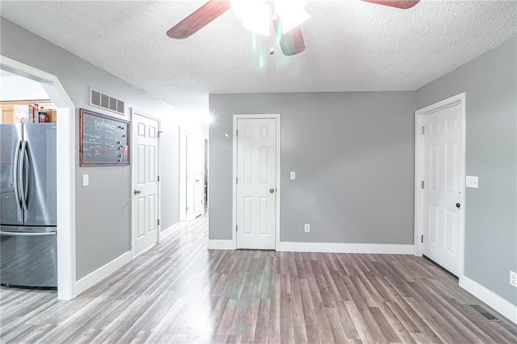 Photo 7 of 303 E Arctic Street