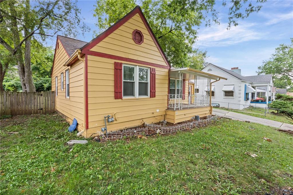 Photo 3 of 6318 Bellefontaine Avenue