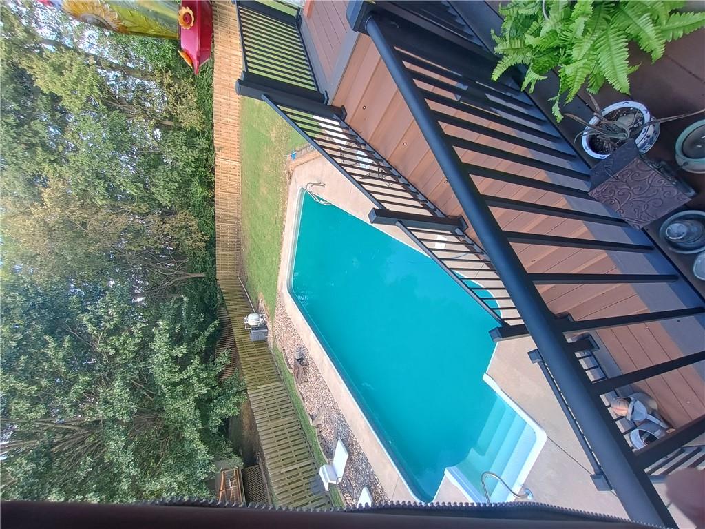 Photo 2 of 1005 Royal Court
