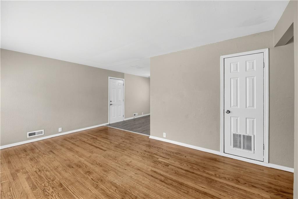 Photo 6 of 7310 Ruskin Way