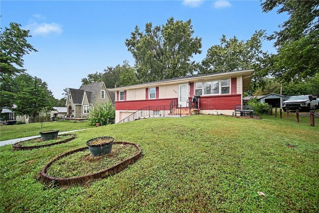 Photo 4 of 5024 N CHELSEA Avenue
