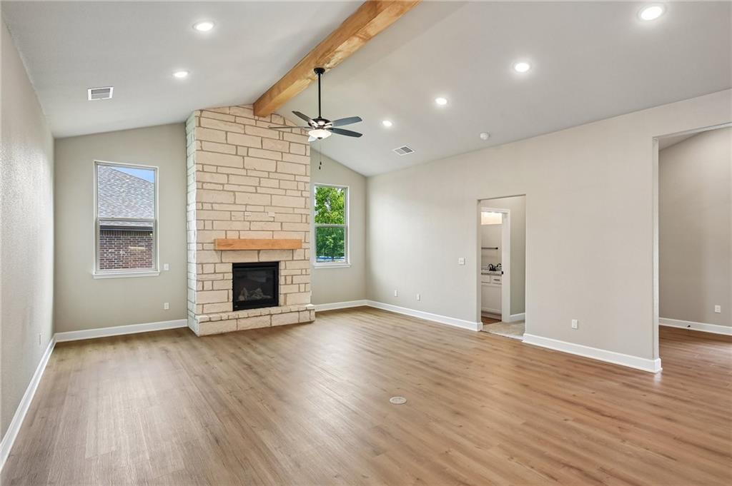 Photo 7 of 8435 Pickering Street