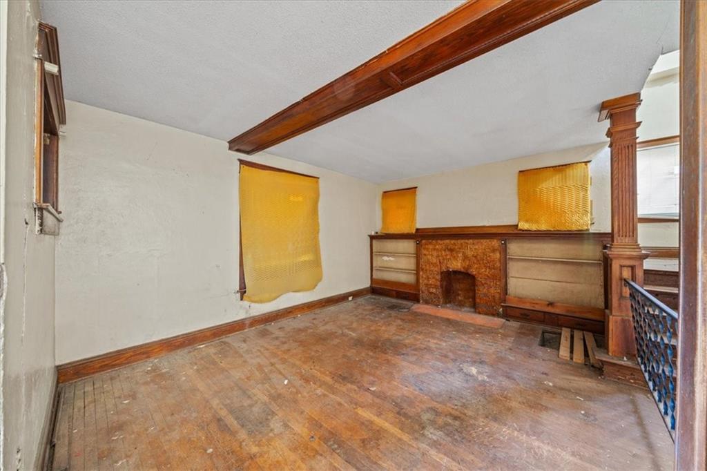 Photo 3 of 2811 Brooklyn Avenue
