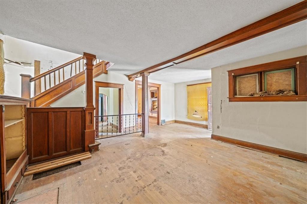 Photo 4 of 2811 Brooklyn Avenue