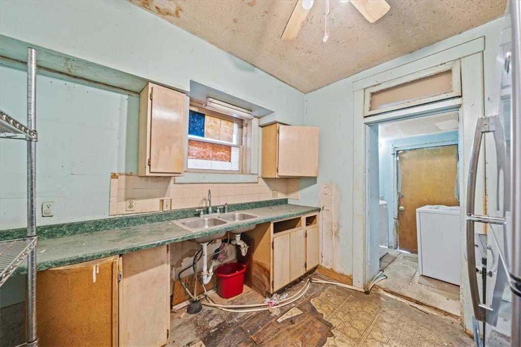Photo 6 of 2811 Brooklyn Avenue