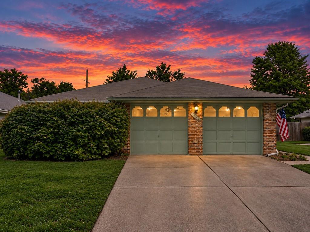 Photo of 413 Sherwood Drive