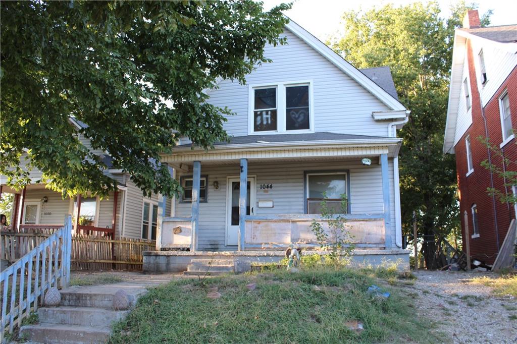 Photo of 1044 Barnett Avenue