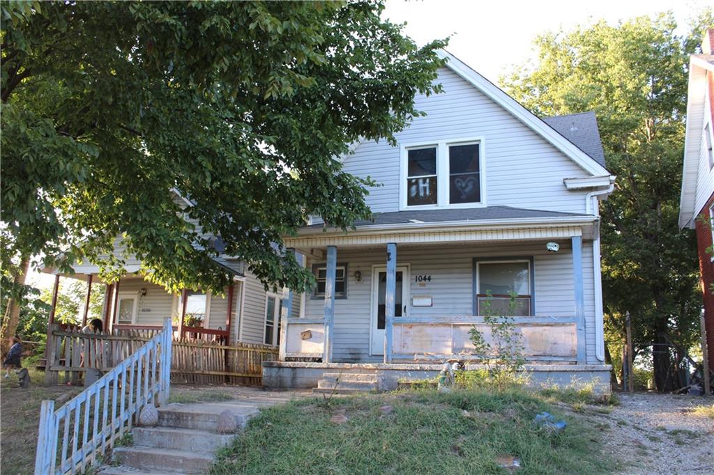 Photo 2 of 1044 Barnett Avenue