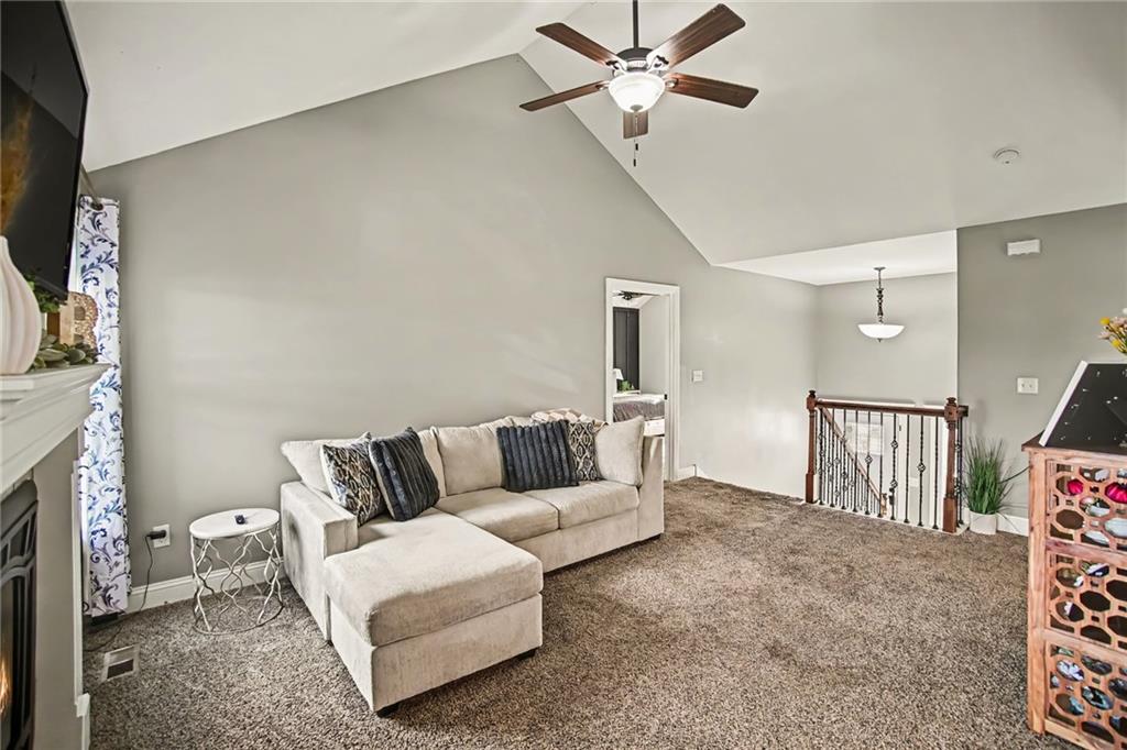 Photo 5 of 19224 Tomahawk Lane