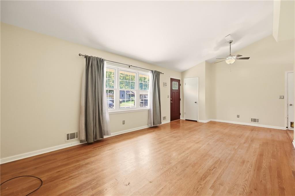 Photo 4 of 101 Avondale Street