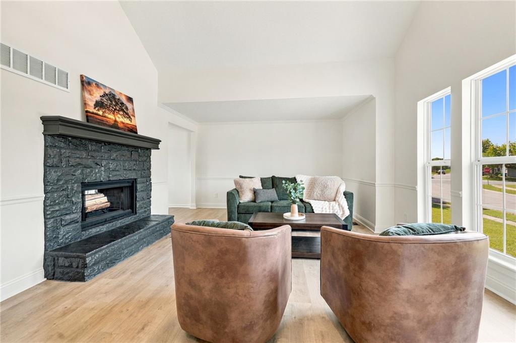 Photo 6 of 405 Birch Street