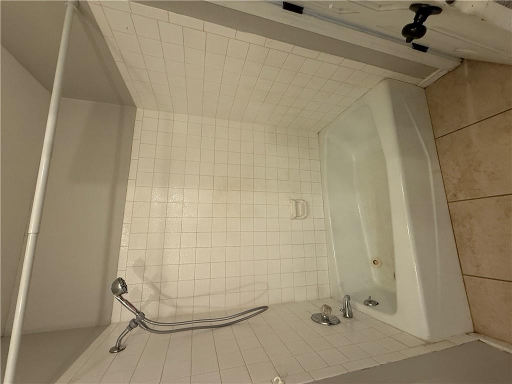 Photo 6 of 3515 Emerald Lane