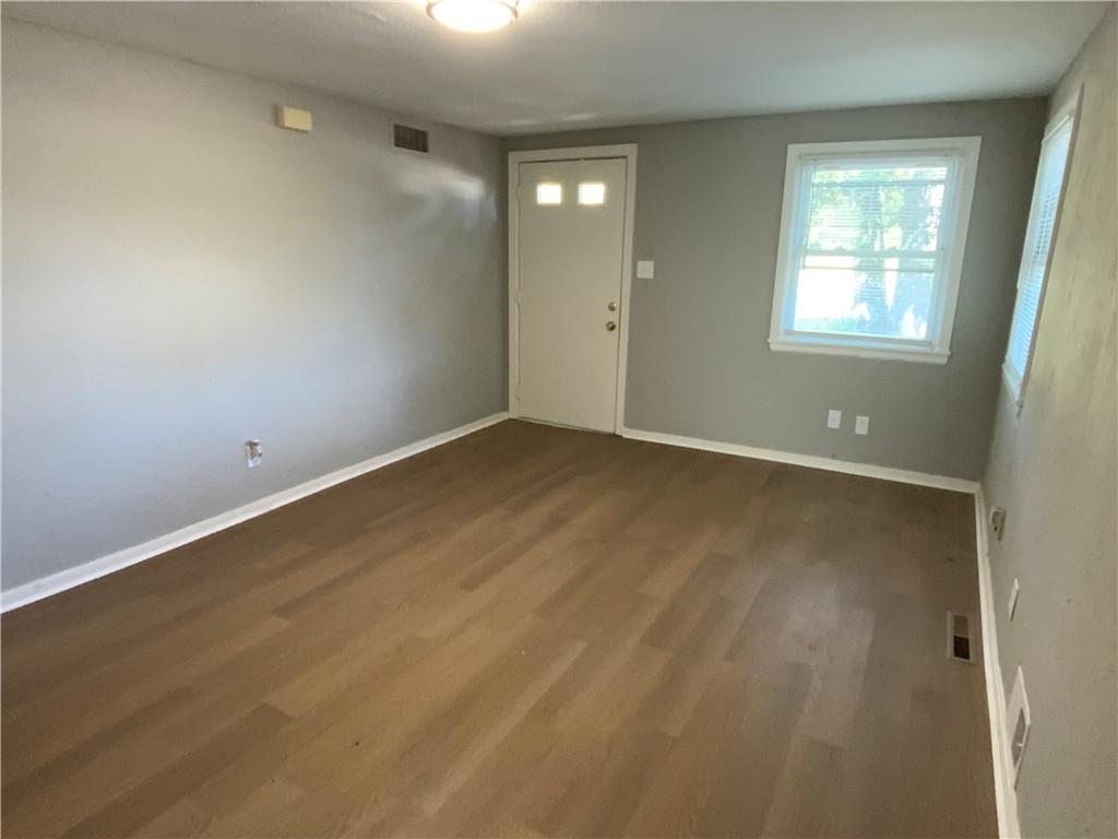 Photo 3 of 1053 Locust Street