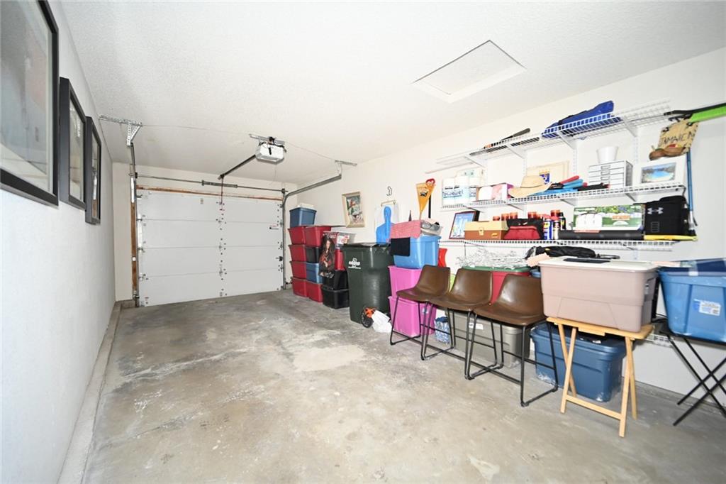 Photo 4 of 6125 NE Moonstone Court