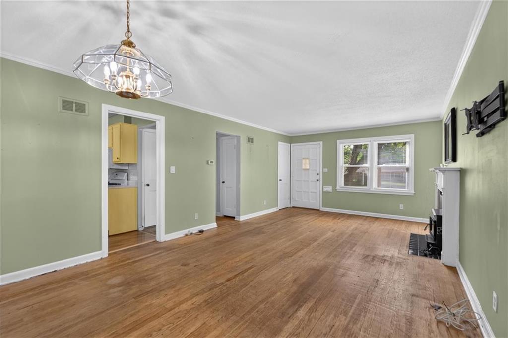 Photo 4 of 5306 W 71st Street