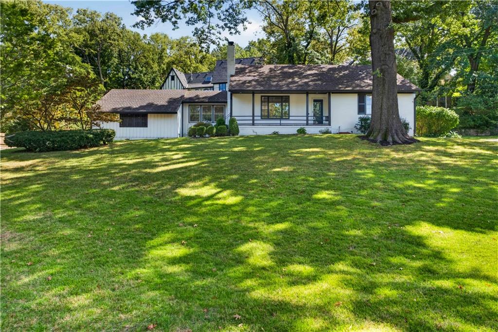 Photo 4 of 5115 Ward Parkway