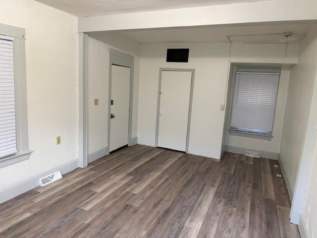 Photo 2 of 2551 Chelsea Avenue