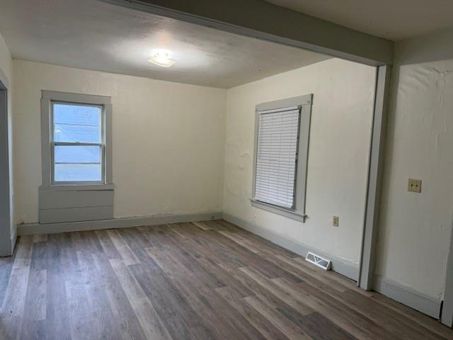 Photo 3 of 2551 Chelsea Avenue