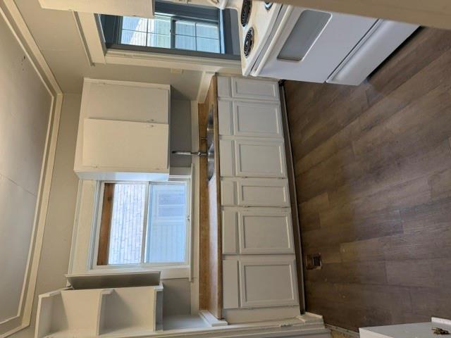 Photo 5 of 2551 Chelsea Avenue