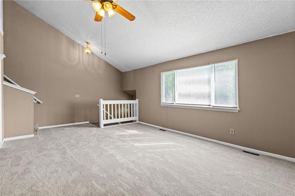 Photo 3 of 1414 E Mart-Way Circle #B