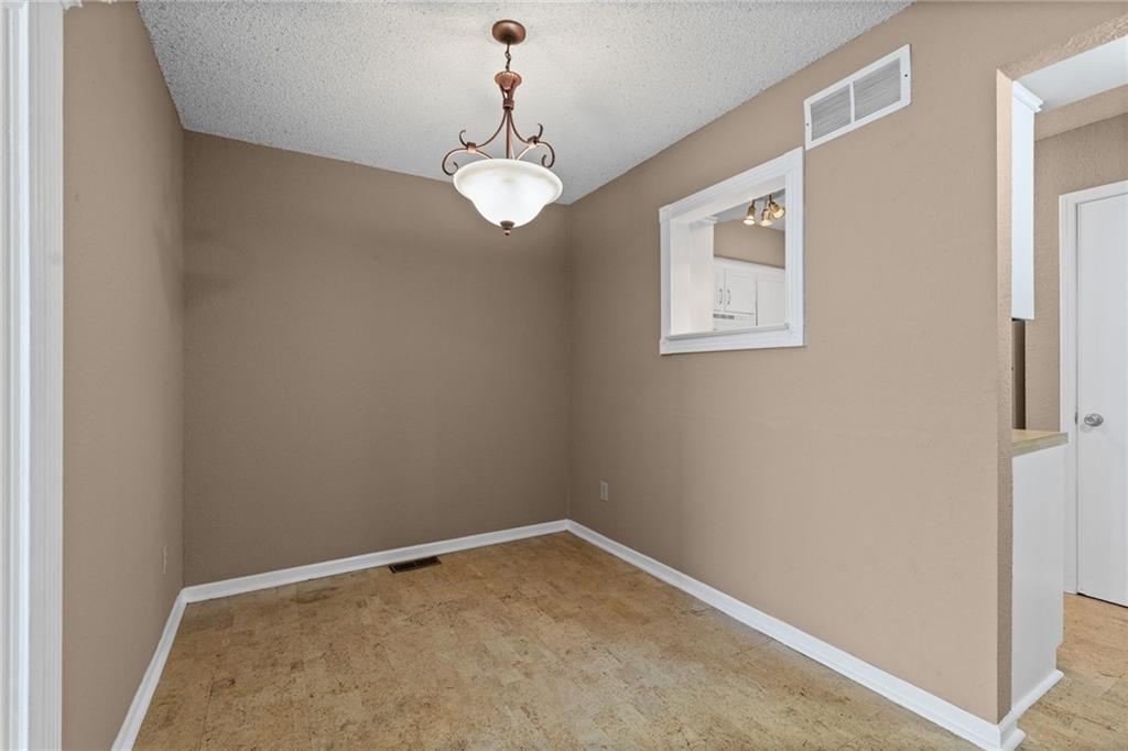 Photo 4 of 1414 E Mart-Way Circle #B