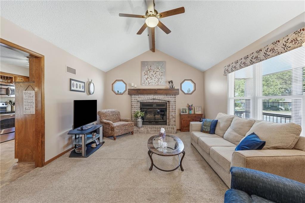 Photo 6 of 1232 NE Florence Avenue