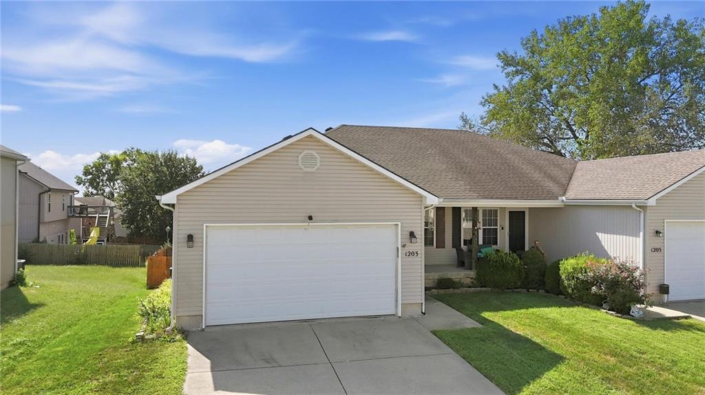 Photo of 1203 NW Scenic Drive
