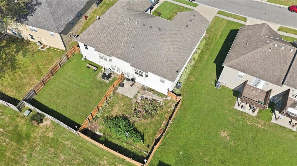 Photo 2 of 1203 NW Scenic Drive