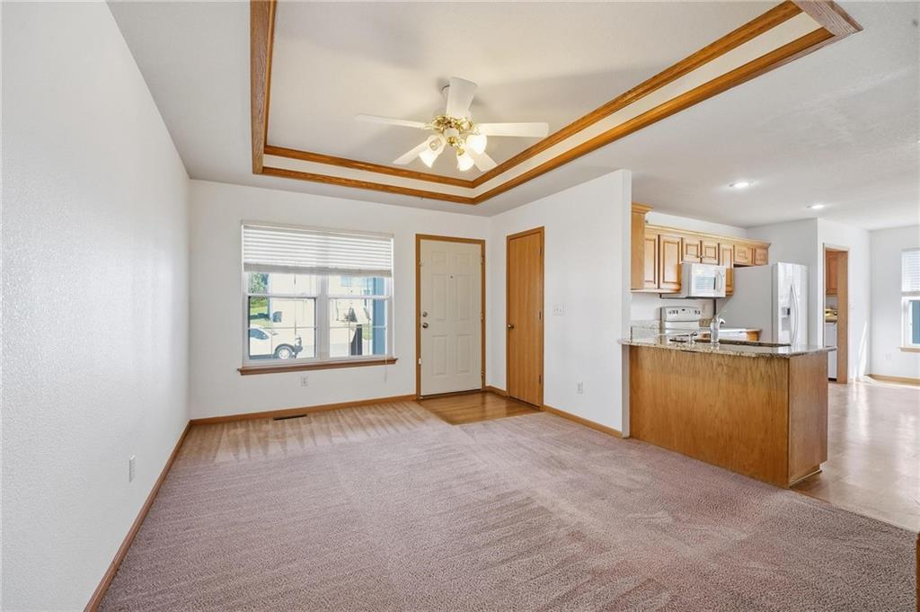 Photo 3 of 1203 NW Scenic Drive