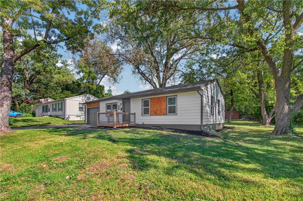 Photo 4 of 6303 E 153rd Street