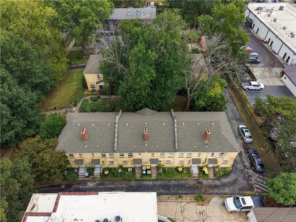 Photo 7 of 1005 W 38th Street