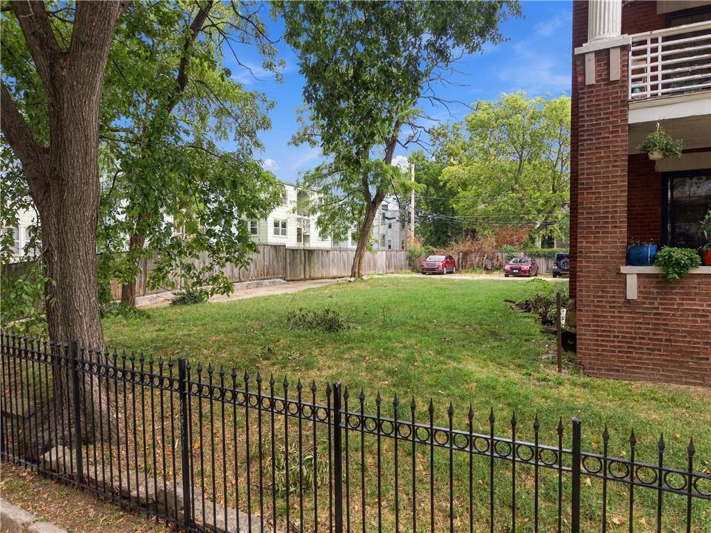 Photo of 3813 Central Street