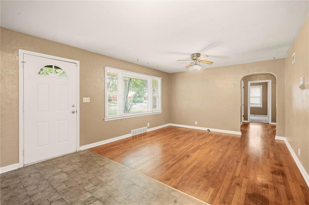 Photo 7 of 310 SW 13th Street