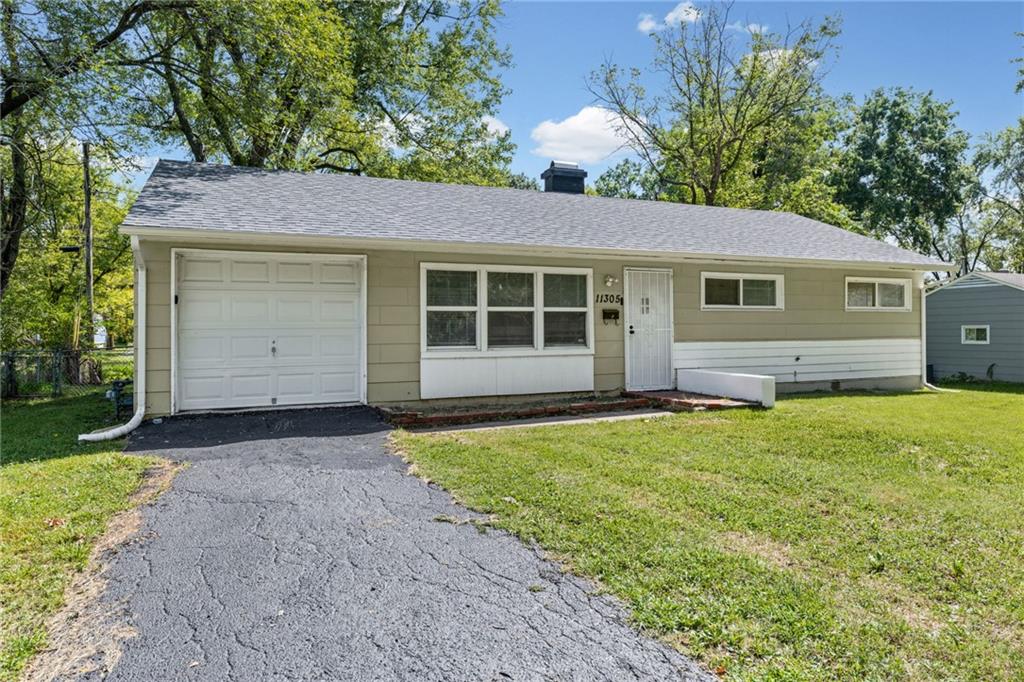 Photo 3 of 11305 Crystal Avenue