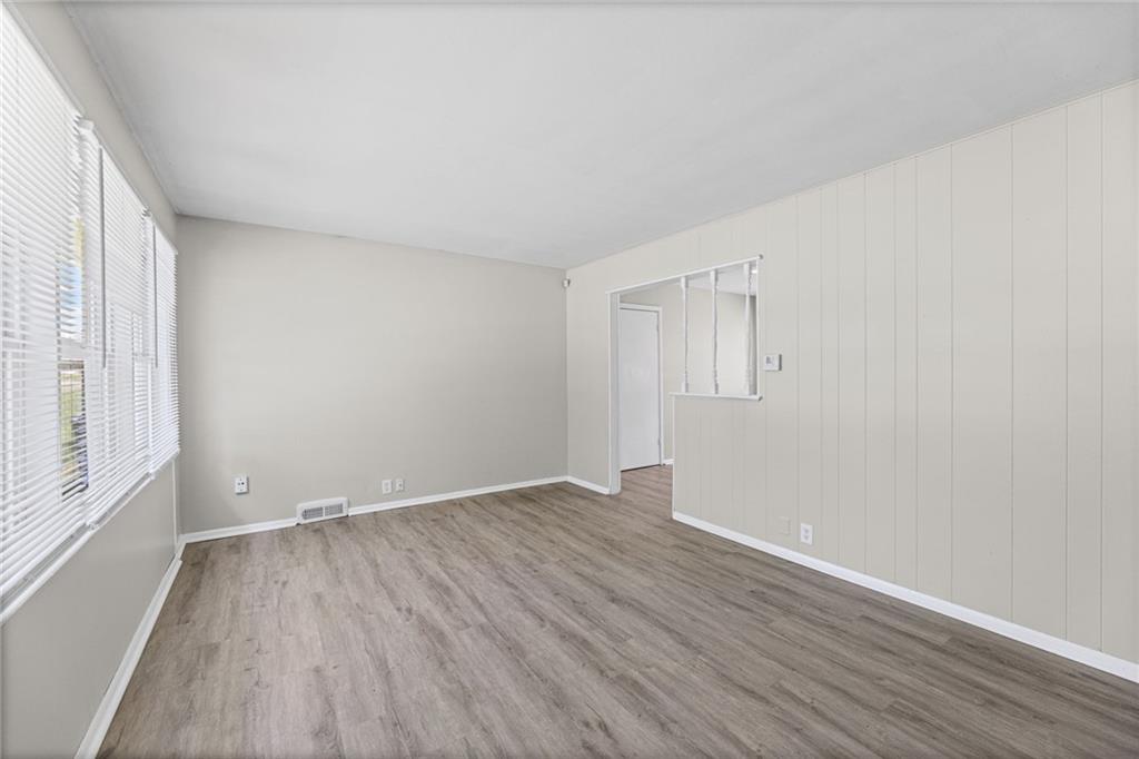 Photo 7 of 11305 Crystal Avenue