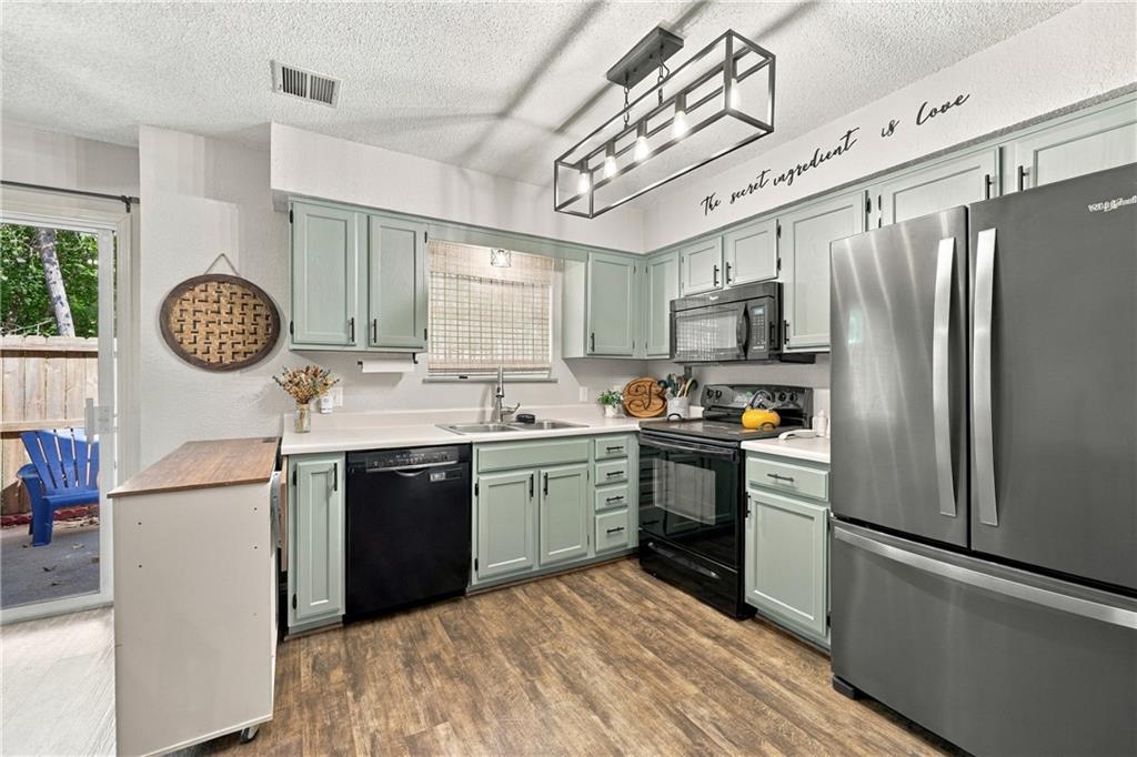 Photo 6 of 6045 NE Moonstone Drive