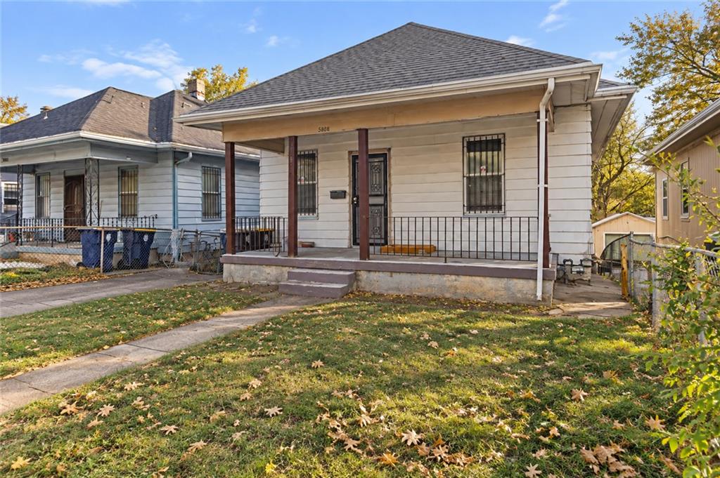 Photo of 5809 Saint John Avenue