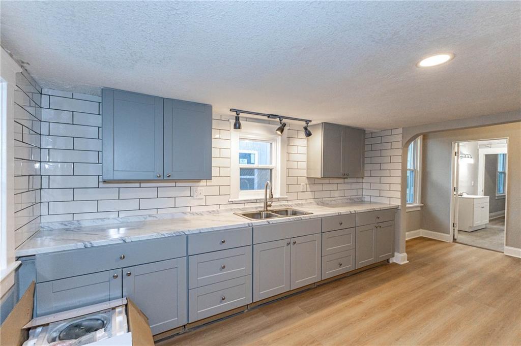Photo 2 of 5809 Saint John Avenue