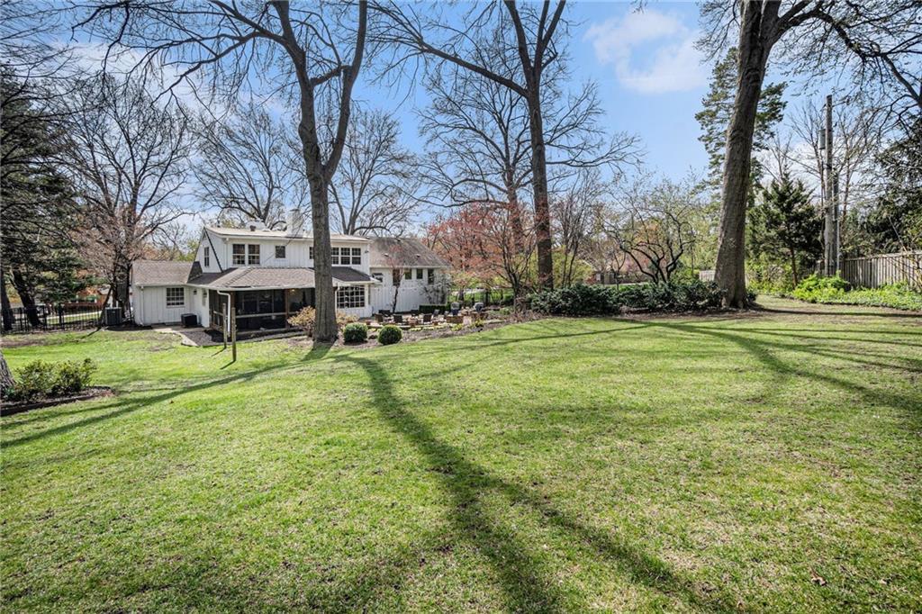 Photo 3 of 6530 Overhill Road
