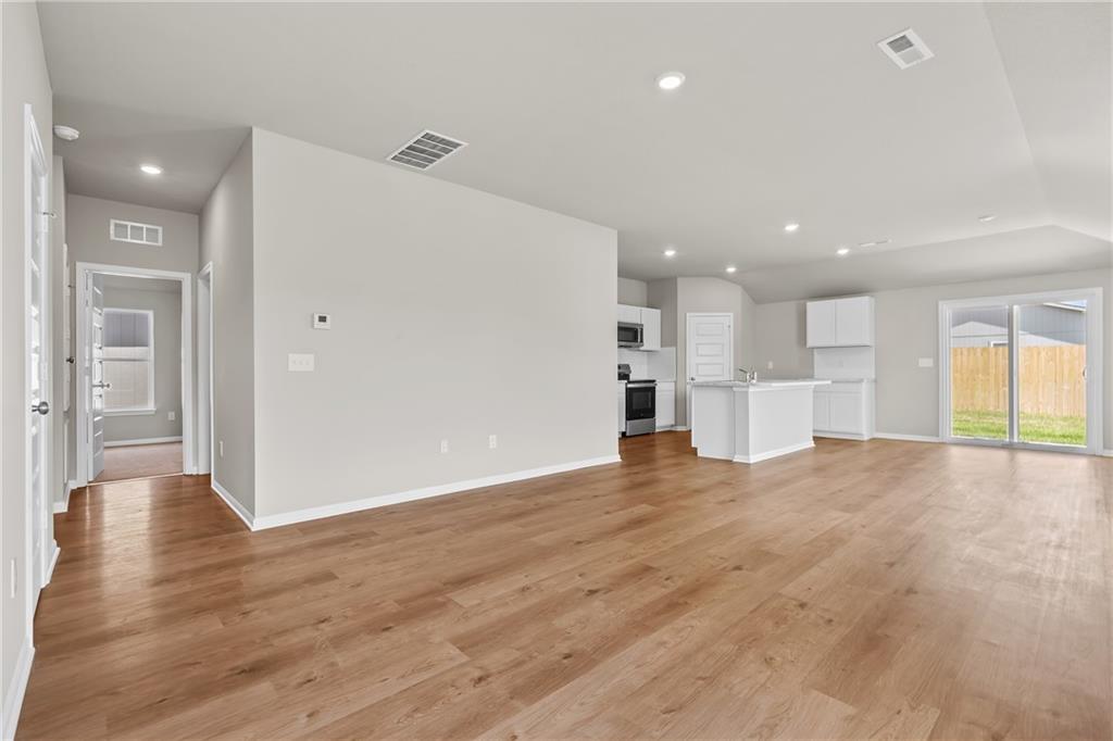 Photo 4 of 20360 W 195th Street