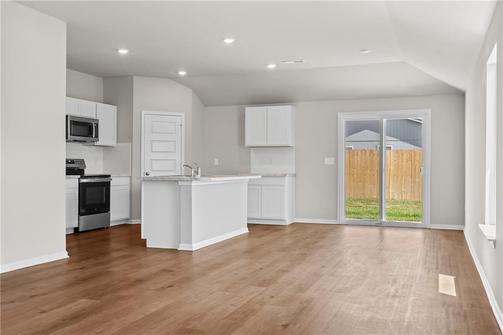 Photo 5 of 20360 W 195th Street