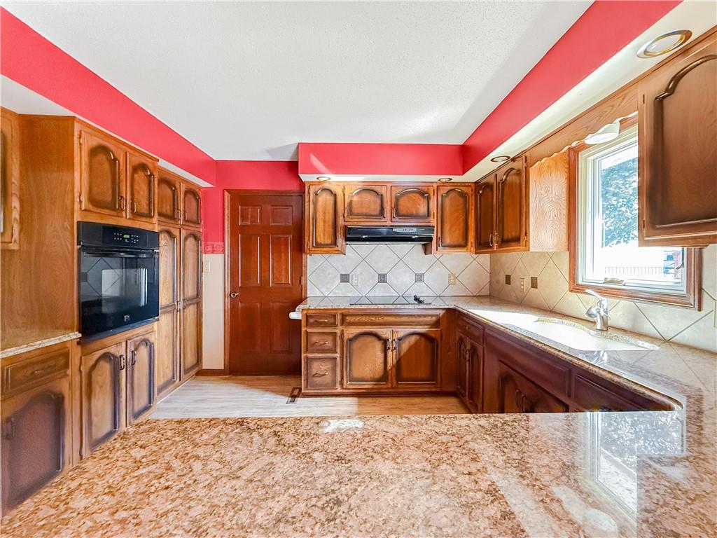 Photo 4 of 1113 Elm Street