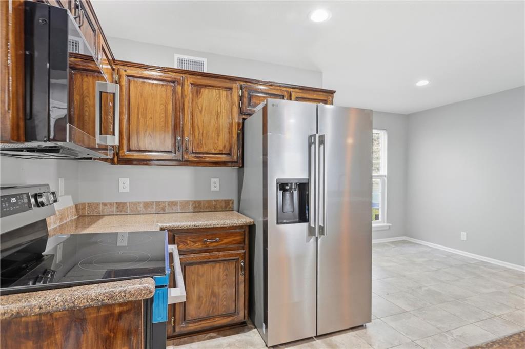 Photo 6 of 7707 W 149th Street