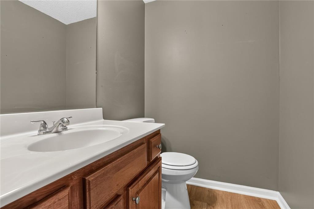 Photo 3 of 2022 Madison Drive