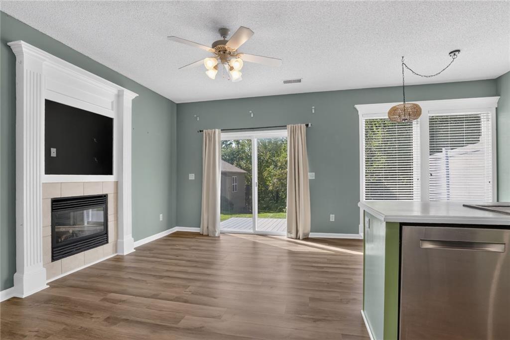 Photo 4 of 2022 Madison Drive