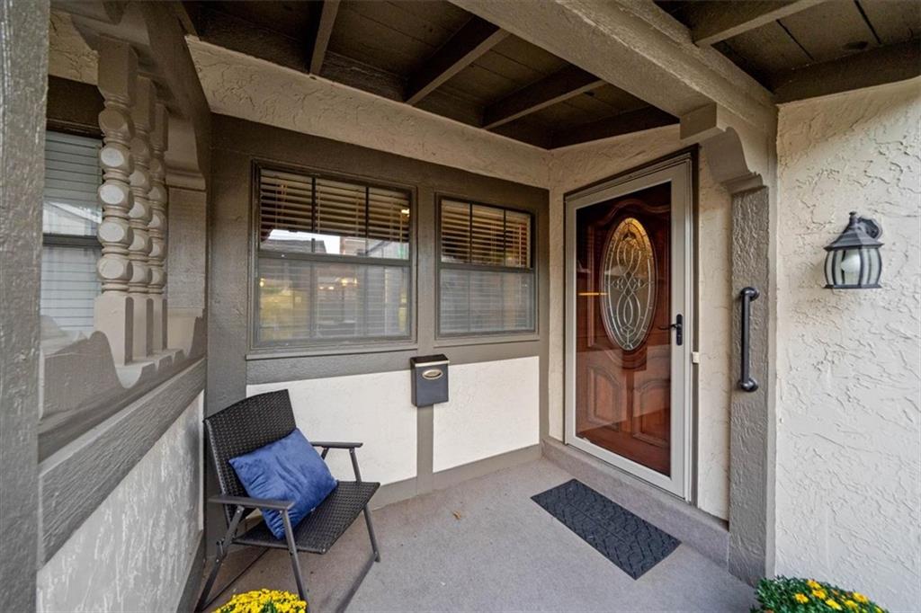 Photo 5 of 10242 Foster Street