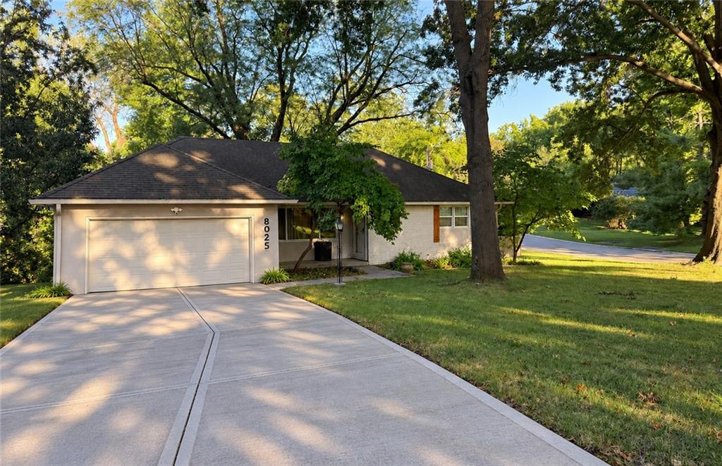 Photo of 8025 Dearborn Drive in Prairie Village, KS